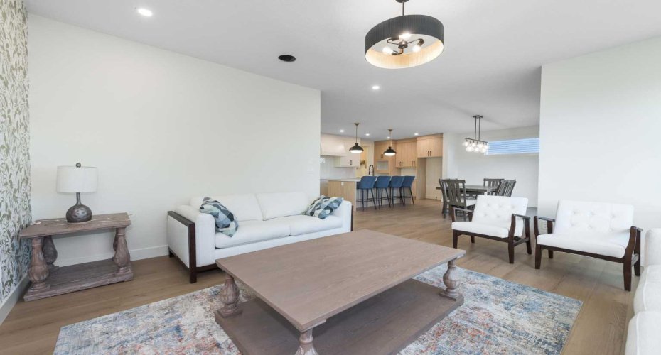 315 Waterford Road, Chestermere, Alberta T1X 3B3, 6 Bedrooms Bedrooms, ,4 BathroomsBathrooms,Residential,For Sale,Waterford,A2289319