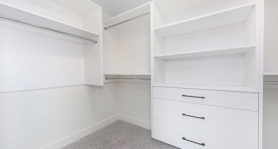 315 Waterford Road, Chestermere, Alberta T1X 3B3, 6 Bedrooms Bedrooms, ,4 BathroomsBathrooms,Residential,For Sale,Waterford,A2289319