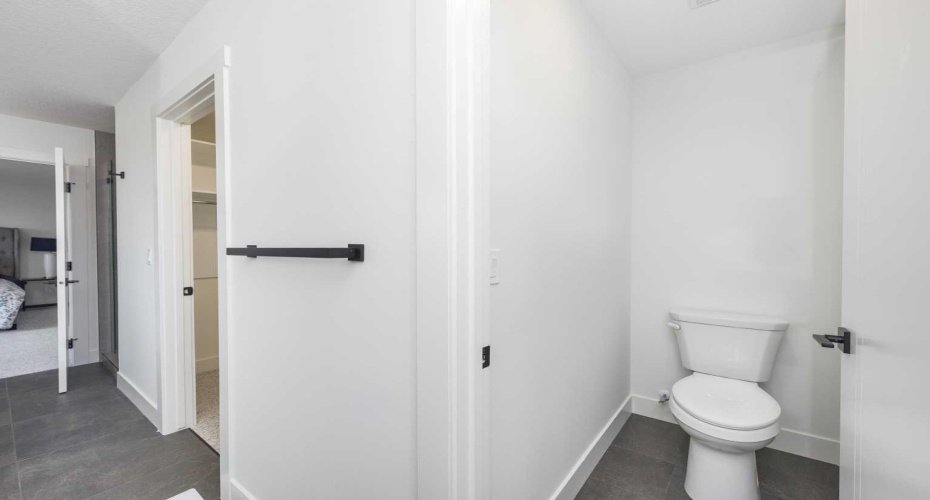 315 Waterford Road, Chestermere, Alberta T1X 3B3, 6 Bedrooms Bedrooms, ,4 BathroomsBathrooms,Residential,For Sale,Waterford,A2289319