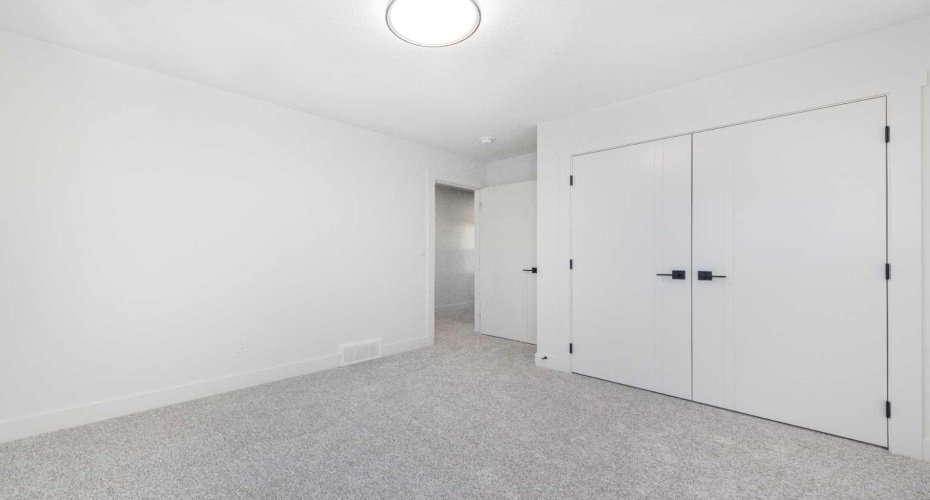 315 Waterford Road, Chestermere, Alberta T1X 3B3, 6 Bedrooms Bedrooms, ,4 BathroomsBathrooms,Residential,For Sale,Waterford,A2289319