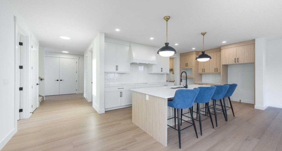 315 Waterford Road, Chestermere, Alberta T1X 3B3, 6 Bedrooms Bedrooms, ,4 BathroomsBathrooms,Residential,For Sale,Waterford,A2289319