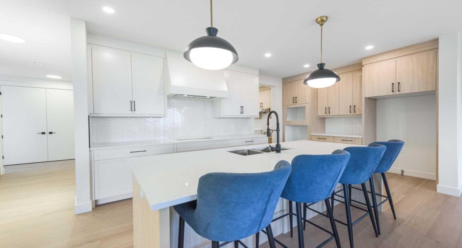 315 Waterford Road, Chestermere, Alberta T1X 3B3, 6 Bedrooms Bedrooms, ,4 BathroomsBathrooms,Residential,For Sale,Waterford,A2289319