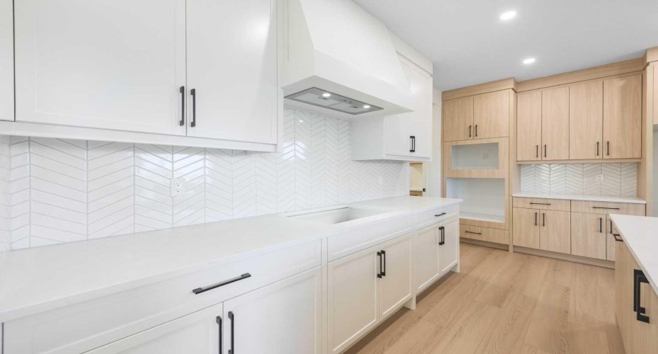 315 Waterford Road, Chestermere, Alberta T1X 3B3, 6 Bedrooms Bedrooms, ,4 BathroomsBathrooms,Residential,For Sale,Waterford,A2289319