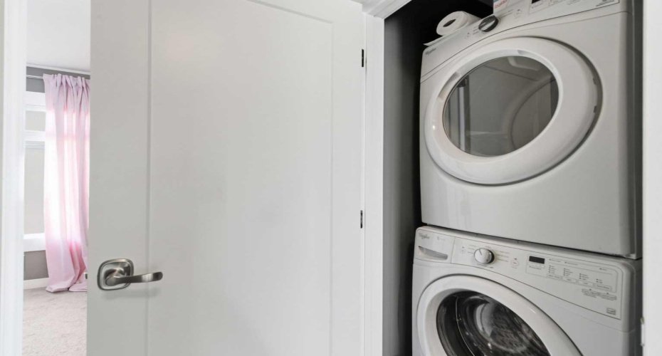 111 Rainbow Falls Gate, Chestermere, Alberta T1X 0Z5, 3 Bedrooms Bedrooms, ,3 BathroomsBathrooms,Residential,For Sale,Rainbow Falls,A2289405