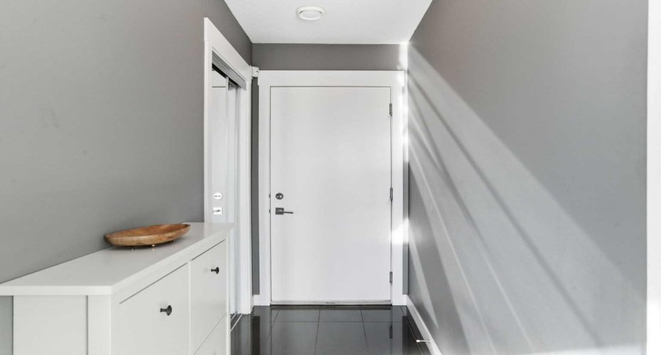 111 Rainbow Falls Gate, Chestermere, Alberta T1X 0Z5, 3 Bedrooms Bedrooms, ,3 BathroomsBathrooms,Residential,For Sale,Rainbow Falls,A2289405