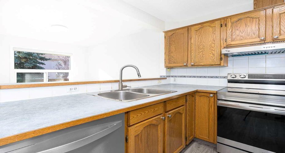 100 Catalina Circle, Calgary, Alberta T1Y 7B7, 3 Bedrooms Bedrooms, ,4 BathroomsBathrooms,Residential,For Sale,Catalina,A2289457