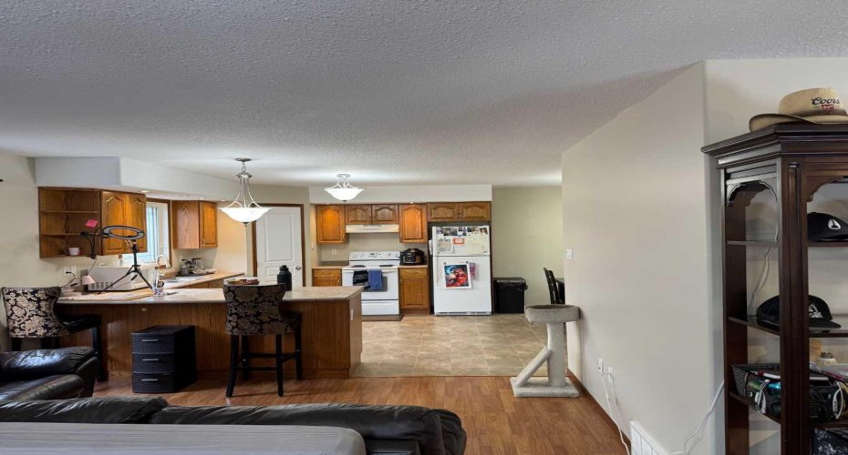 2608B 11 Avenue, Wainwright, Alberta T9W 1W2, 3 Bedrooms Bedrooms, ,2 BathroomsBathrooms,Residential,For Sale,11,A2289508