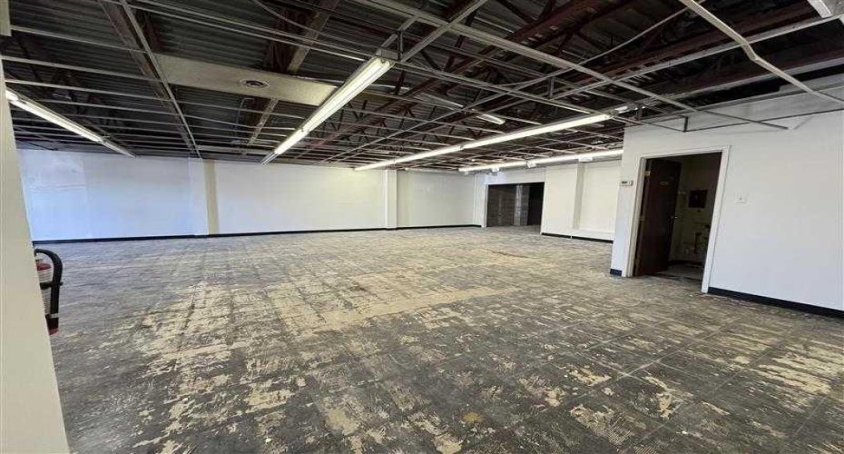 1830 52 Street, Calgary, Alberta T2B 1N1, ,Commercial,For Lease,52,A2289514