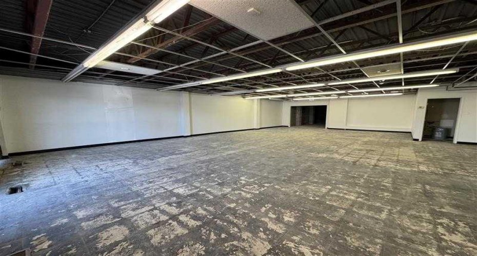 1830 52 Street, Calgary, Alberta T2B 1N1, ,Commercial,For Lease,52,A2289514