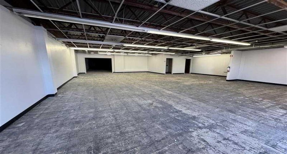 1830 52 Street, Calgary, Alberta T2B 1N1, ,Commercial,For Lease,52,A2289514