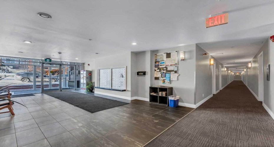 Building main foyer. level, main entrance