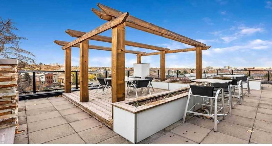 515 4 Avenue, Calgary, Alberta T2E0J9, 2 Bedrooms Bedrooms, ,2 BathroomsBathrooms,Residential,For Sale,4,A2289525
