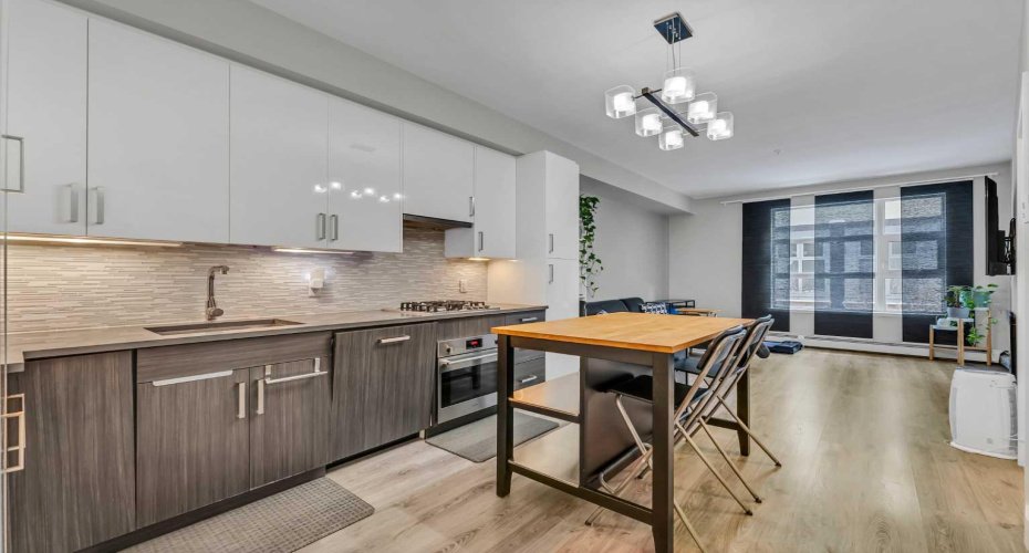 515 4 Avenue, Calgary, Alberta T2E0J9, 2 Bedrooms Bedrooms, ,2 BathroomsBathrooms,Residential,For Sale,4,A2289525