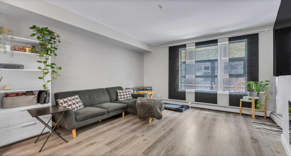 515 4 Avenue, Calgary, Alberta T2E0J9, 2 Bedrooms Bedrooms, ,2 BathroomsBathrooms,Residential,For Sale,4,A2289525