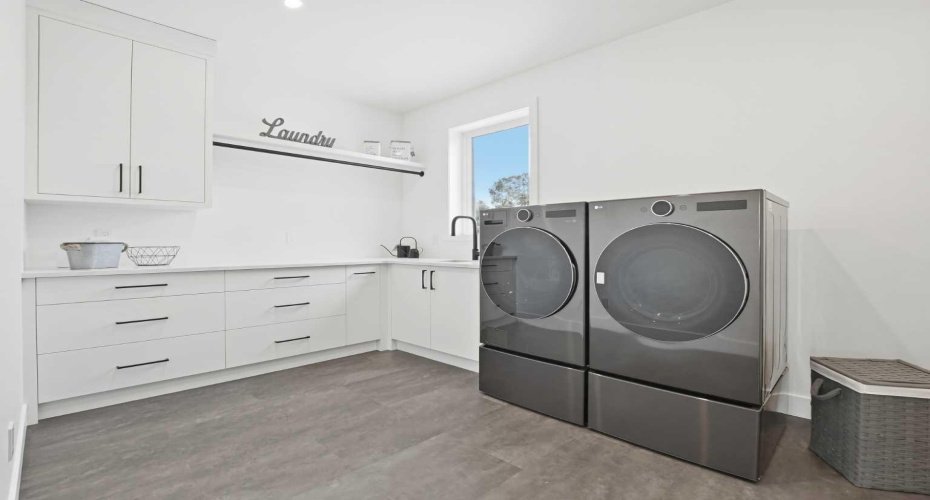 Laundry top floor