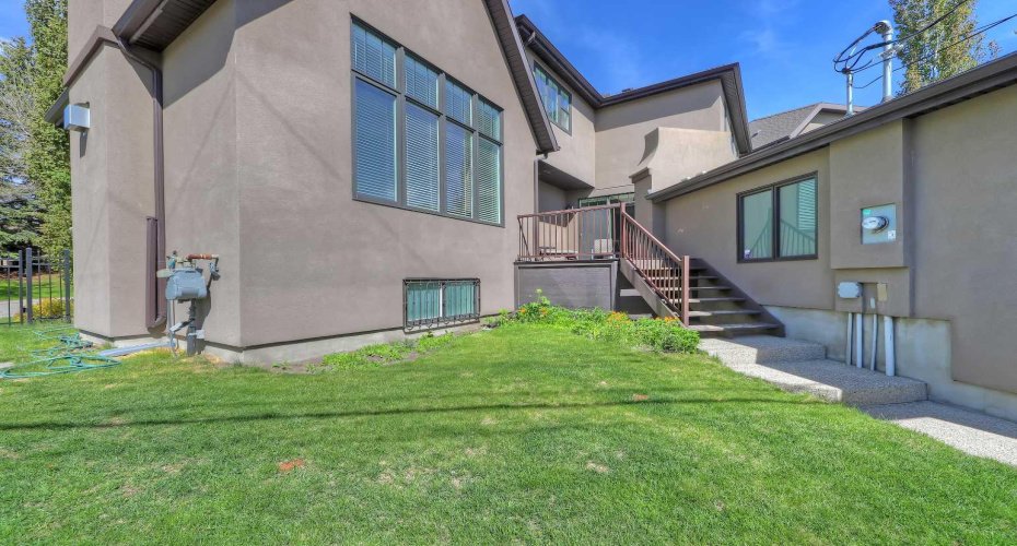 14 Rosetree Road, Calgary, Alberta T2K 1M6, 4 Bedrooms Bedrooms, ,4 BathroomsBathrooms,Residential,For Sale,Rosetree,A2281925