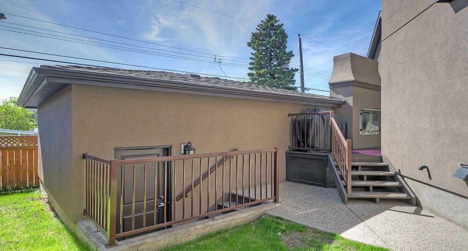 14 Rosetree Road, Calgary, Alberta T2K 1M6, 4 Bedrooms Bedrooms, ,4 BathroomsBathrooms,Residential,For Sale,Rosetree,A2281925