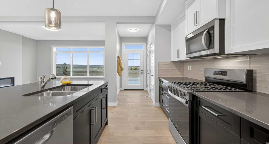 37 Southborough Lane, Cochrane, Alberta T4C 2S6, 3 Bedrooms Bedrooms, ,2 BathroomsBathrooms,Residential,For Sale,Southborough,A2287846