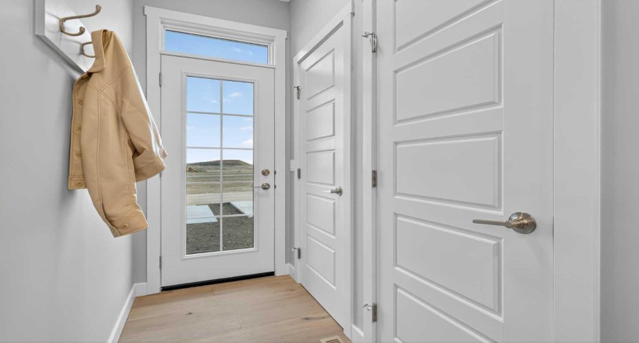 37 Southborough Lane, Cochrane, Alberta T4C 2S6, 3 Bedrooms Bedrooms, ,2 BathroomsBathrooms,Residential,For Sale,Southborough,A2287846