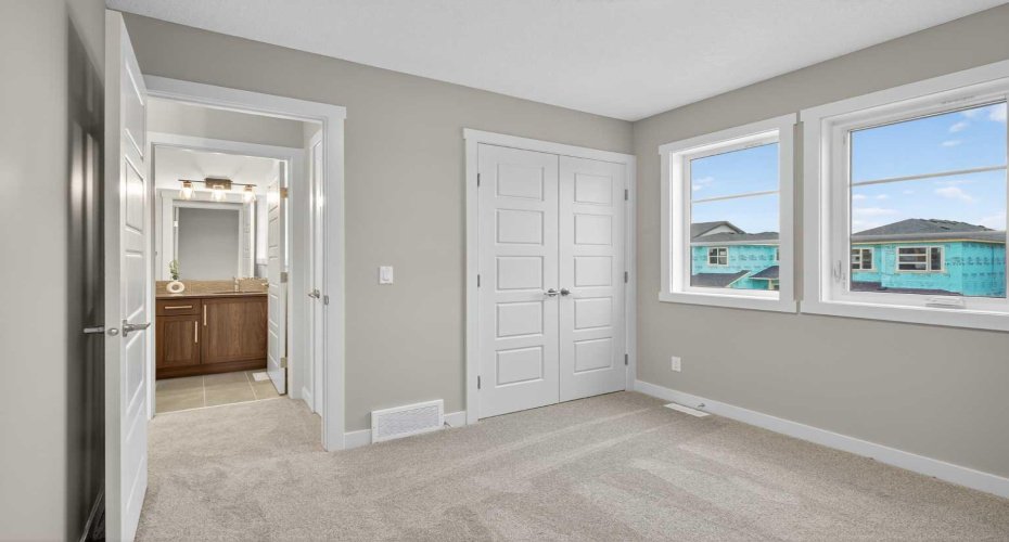 37 Southborough Lane, Cochrane, Alberta T4C 2S6, 3 Bedrooms Bedrooms, ,2 BathroomsBathrooms,Residential,For Sale,Southborough,A2287846