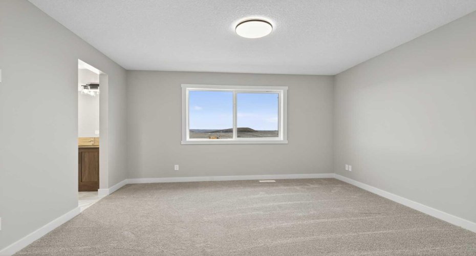 37 Southborough Lane, Cochrane, Alberta T4C 2S6, 3 Bedrooms Bedrooms, ,2 BathroomsBathrooms,Residential,For Sale,Southborough,A2287846