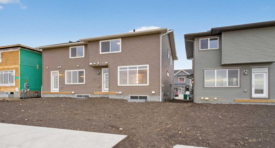 37 Southborough Lane, Cochrane, Alberta T4C 2S6, 3 Bedrooms Bedrooms, ,2 BathroomsBathrooms,Residential,For Sale,Southborough,A2287846