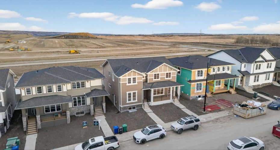 37 Southborough Lane, Cochrane, Alberta T4C 2S6, 3 Bedrooms Bedrooms, ,2 BathroomsBathrooms,Residential,For Sale,Southborough,A2287846