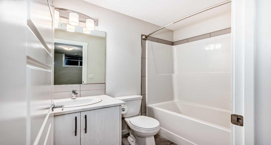 4 Pc Ensuite