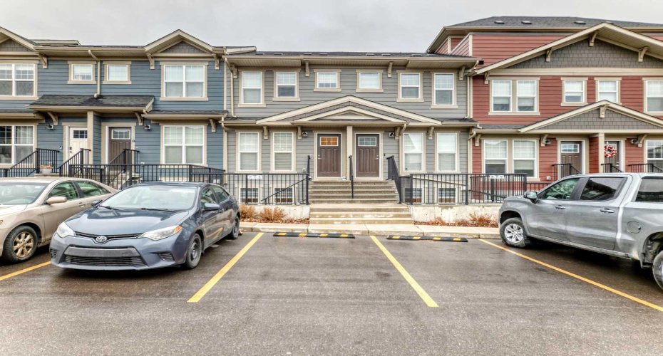 152 Cranbrook Square, Calgary, Alberta T3M3E3, 3 Bedrooms Bedrooms, ,2 BathroomsBathrooms,Residential,For Sale,Cranbrook,A2289605