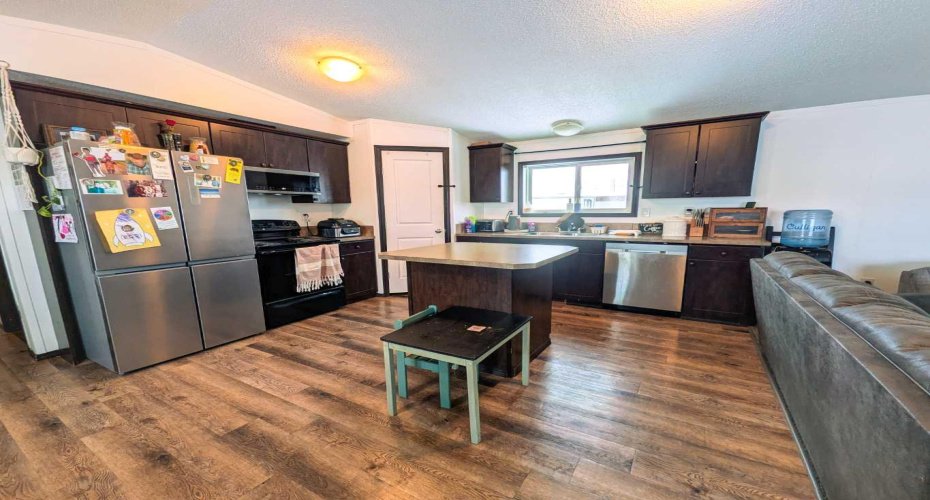 4523 51 Street, Rycroft, Alberta T0H3A0, 4 Bedrooms Bedrooms, ,2 BathroomsBathrooms,Residential,For Sale,51,A2289622