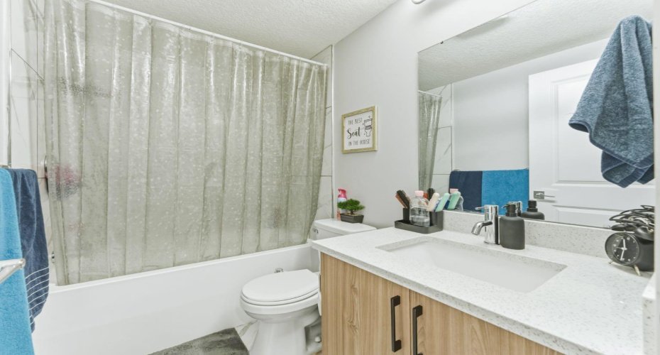 14 Belvedere Point, Calgary, Alberta T2A 7G1, 5 Bedrooms Bedrooms, ,4 BathroomsBathrooms,Residential,For Sale,Belvedere,A2288090