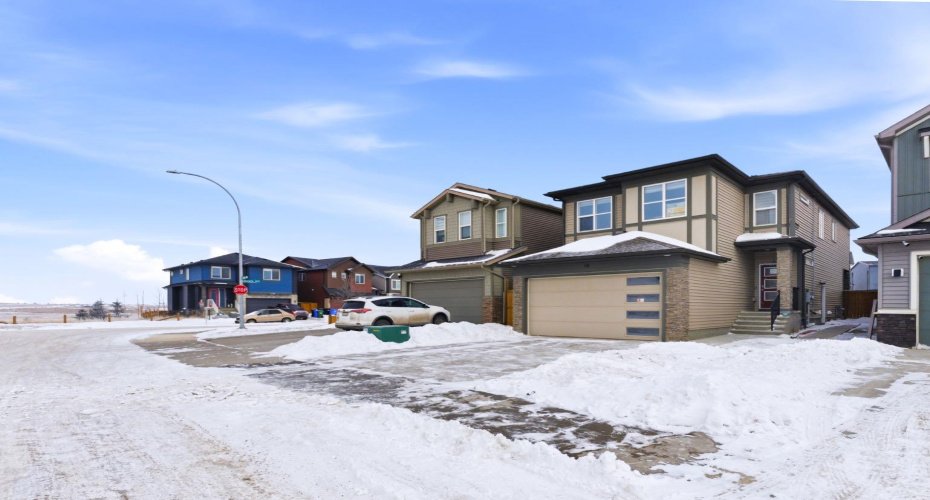 14 Belvedere Point, Calgary, Alberta T2A 7G1, 5 Bedrooms Bedrooms, ,4 BathroomsBathrooms,Residential,For Sale,Belvedere,A2288090