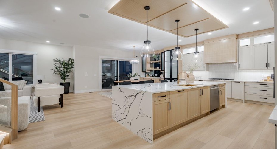 2057 Waterbury Road, Chestermere, Alberta T1X 3A9, 7 Bedrooms Bedrooms, ,5 BathroomsBathrooms,Residential,For Sale,Waterbury,A2288443