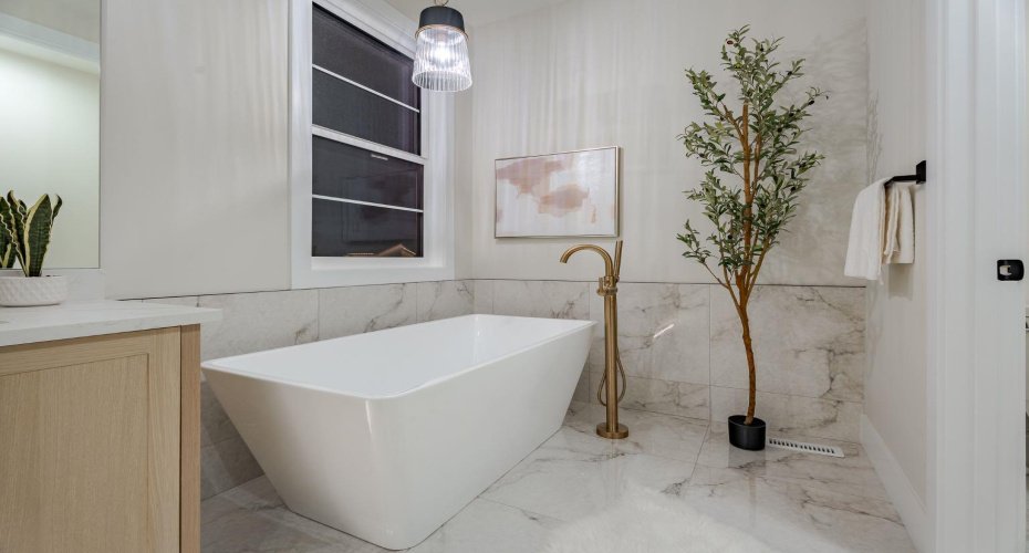 2057 Waterbury Road, Chestermere, Alberta T1X 3A9, 7 Bedrooms Bedrooms, ,5 BathroomsBathrooms,Residential,For Sale,Waterbury,A2288443