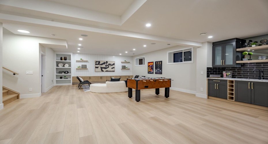 2057 Waterbury Road, Chestermere, Alberta T1X 3A9, 7 Bedrooms Bedrooms, ,5 BathroomsBathrooms,Residential,For Sale,Waterbury,A2288443