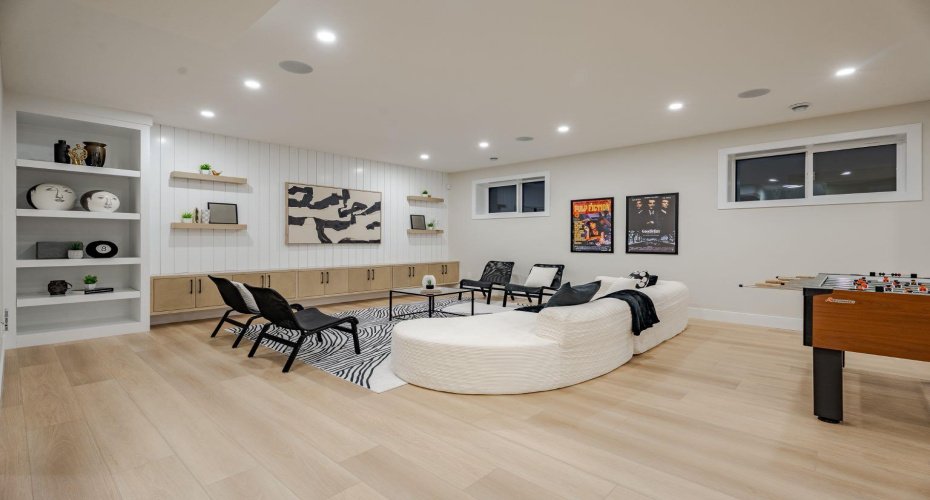 2057 Waterbury Road, Chestermere, Alberta T1X 3A9, 7 Bedrooms Bedrooms, ,5 BathroomsBathrooms,Residential,For Sale,Waterbury,A2288443