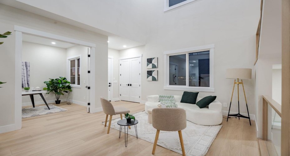 2057 Waterbury Road, Chestermere, Alberta T1X 3A9, 7 Bedrooms Bedrooms, ,5 BathroomsBathrooms,Residential,For Sale,Waterbury,A2288443