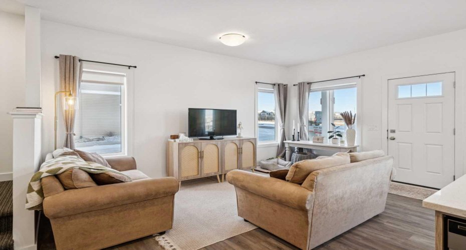 24 Rivercrest Drive, Cochrane, Alberta T4C 2V2, 3 Bedrooms Bedrooms, ,3 BathroomsBathrooms,Residential,For Sale,Rivercrest,A2286814