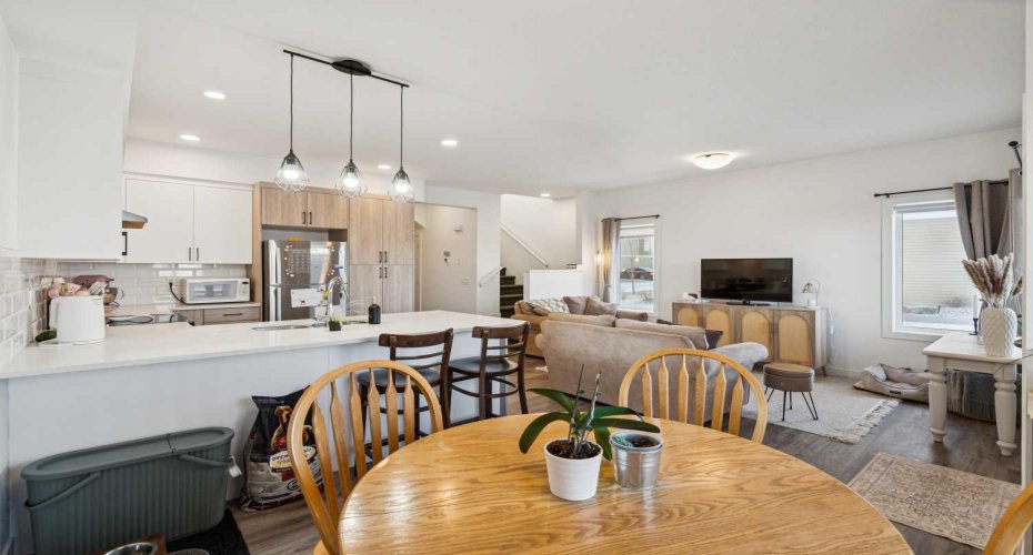 24 Rivercrest Drive, Cochrane, Alberta T4C 2V2, 3 Bedrooms Bedrooms, ,3 BathroomsBathrooms,Residential,For Sale,Rivercrest,A2286814