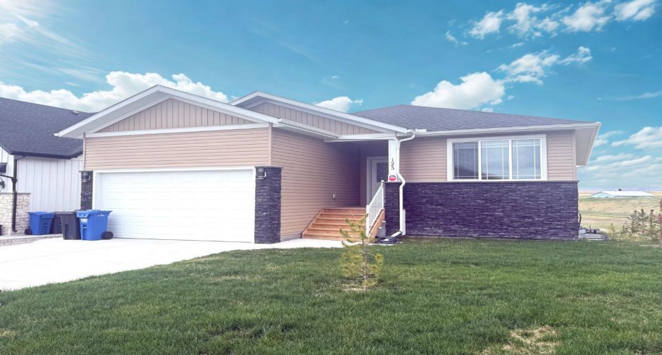 125 Westview Drive, Nanton, Alberta T0L 1R0, 6 Bedrooms Bedrooms, ,4 BathroomsBathrooms,Residential,For Sale,Westview,A2288042