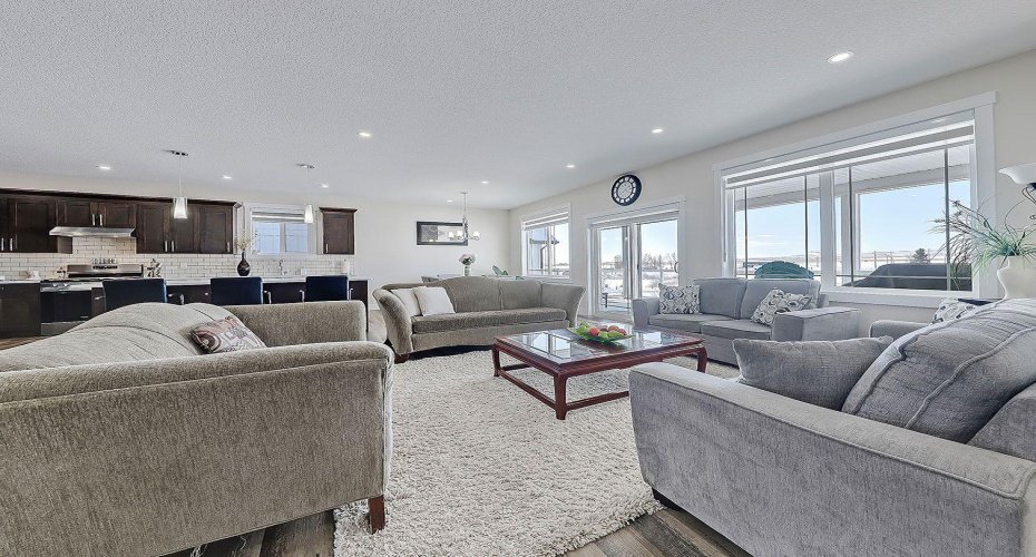 125 Westview Drive, Nanton, Alberta T0L 1R0, 6 Bedrooms Bedrooms, ,4 BathroomsBathrooms,Residential,For Sale,Westview,A2288042