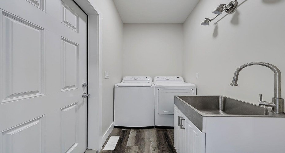 125 Westview Drive, Nanton, Alberta T0L 1R0, 6 Bedrooms Bedrooms, ,4 BathroomsBathrooms,Residential,For Sale,Westview,A2288042