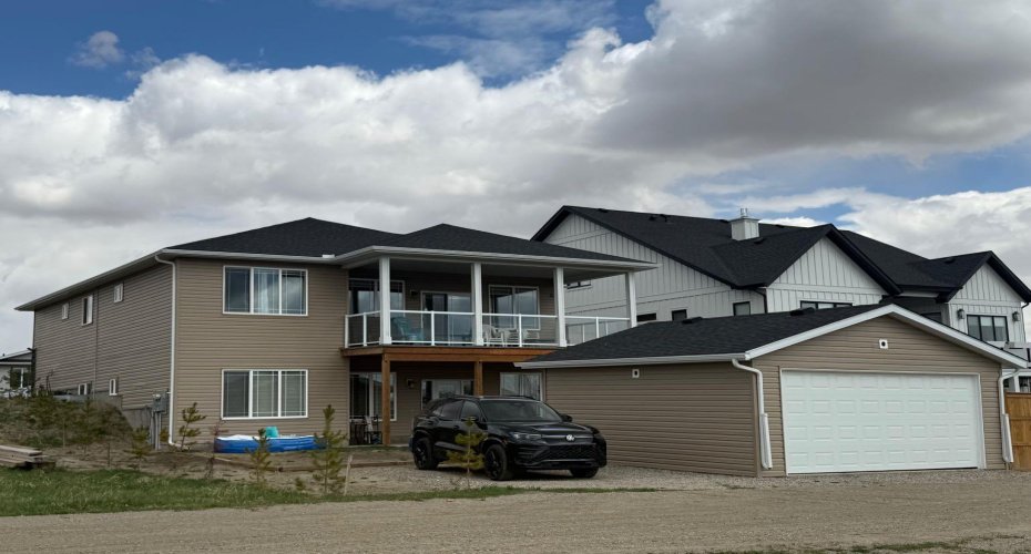 125 Westview Drive, Nanton, Alberta T0L 1R0, 6 Bedrooms Bedrooms, ,4 BathroomsBathrooms,Residential,For Sale,Westview,A2288042