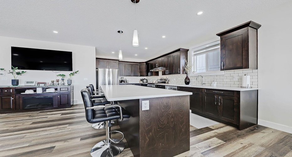 125 Westview Drive, Nanton, Alberta T0L 1R0, 6 Bedrooms Bedrooms, ,4 BathroomsBathrooms,Residential,For Sale,Westview,A2288042
