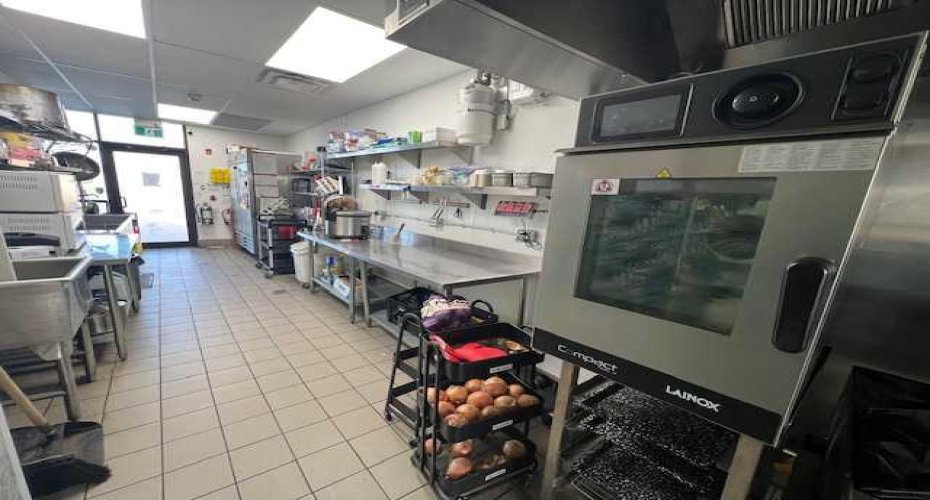 Calgary, Alberta, ,Commercial,For Lease,A2288546