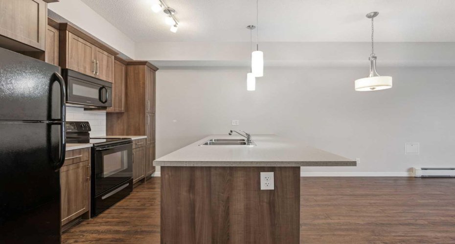 101 Sunset Drive, Cochrane, Alberta T4C 0W7, 1 Bedroom Bedrooms, ,1 BathroomBathrooms,Residential,For Sale,Sunset,A2289278