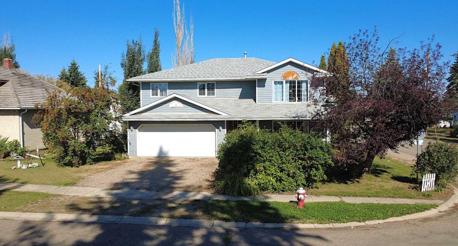 220 1 Avenue, Maidstone, Saskatchewan S0M 1M0, 4 Bedrooms Bedrooms, ,3 BathroomsBathrooms,Residential,For Sale,1,A2289430