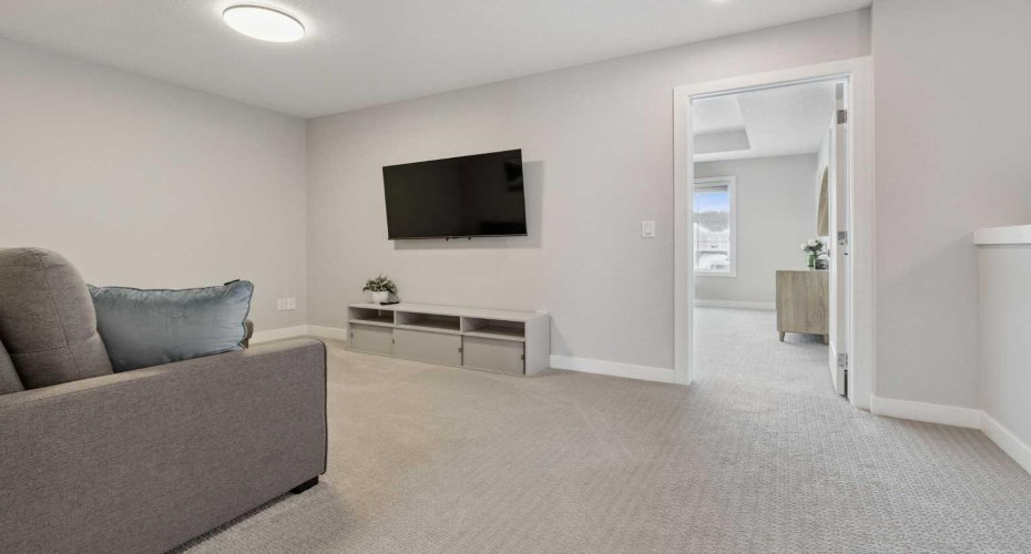 556 Chelsea Gardens, Chestermere, Alberta T1X2V4, 3 Bedrooms Bedrooms, ,3 BathroomsBathrooms,Residential,For Sale,Chelsea,A2289565