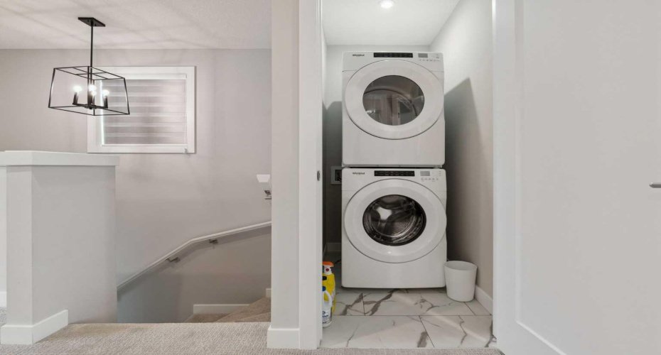 556 Chelsea Gardens, Chestermere, Alberta T1X2V4, 3 Bedrooms Bedrooms, ,3 BathroomsBathrooms,Residential,For Sale,Chelsea,A2289565