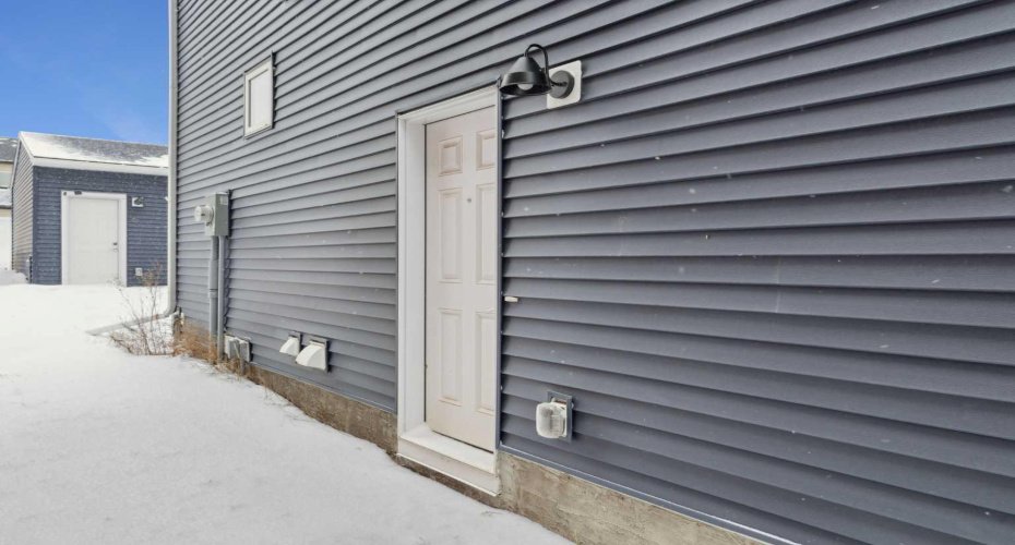 556 Chelsea Gardens, Chestermere, Alberta T1X2V4, 3 Bedrooms Bedrooms, ,3 BathroomsBathrooms,Residential,For Sale,Chelsea,A2289565